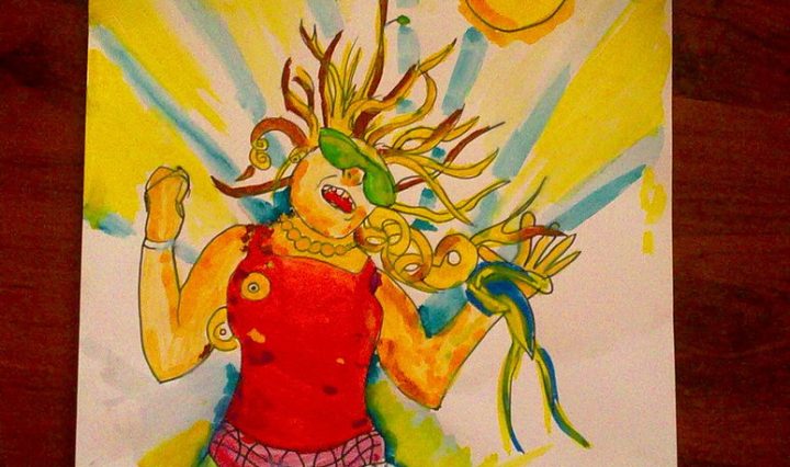 Veselá silnější žena kreslená fixem se raduje z léta - září za ní slunce. Celá kresba je velice jednoduchá a barevná.