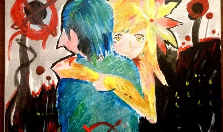 Kresba akryl na plátně, blond křehká dívka otočená k nám objímá modrovlasého pána otočeného zády, pozadí za nimi je černé, jen sem tam červený detail. Na pánovi je namalován červený terč.