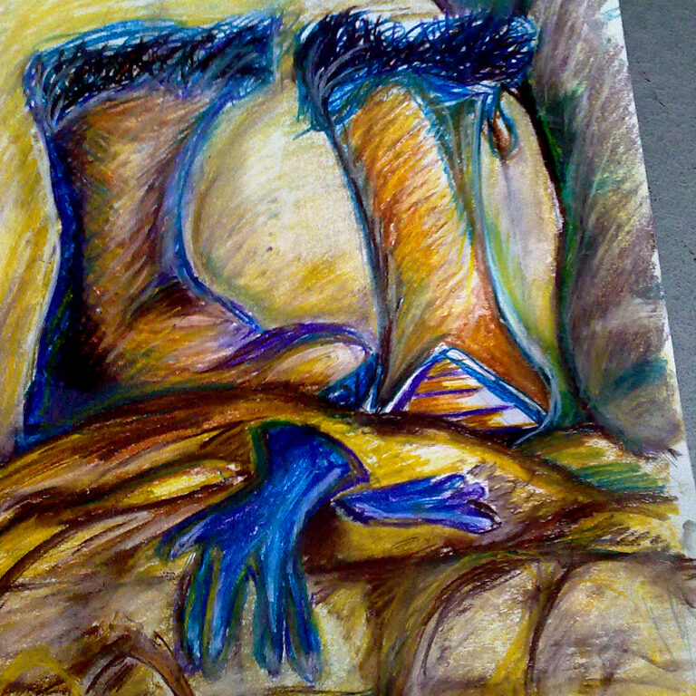 Zátiší v žlutomodré barvě - zimní boty na drapérii s modrými rukavicemi.