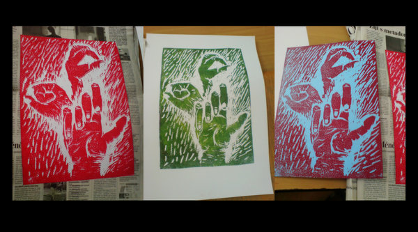Linoryt, již vytištěný na třech papírech - červený, zelený a modročervený tisk třech rukou v zajímavém spojení.